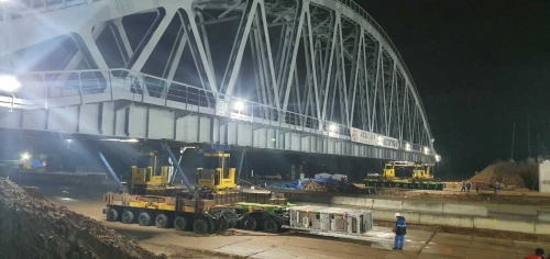 Installation of a bridge span