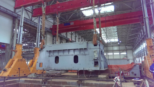 Moving and mounting presses